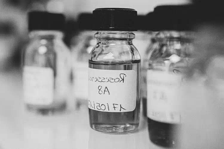 creed-perfume-ingredients-in-bottles